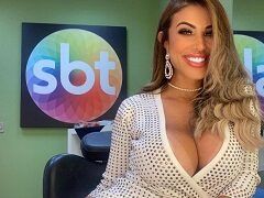Advogada Camila Oliveira mostra tudo peladinha e tesuda