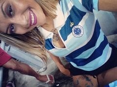 Juliana Mineira Moreninha Deliciosa Gravou um Vídeo Safado Fodendo Com Big Bambu e Levou Uma Gozada na Boca