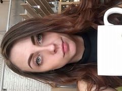 Natalie Rodriguez Fazendo Seu Namorado Gozar na Sua Mão Enquanto Toca Uma Punheta