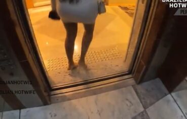 Ana, a Esposa Safada, Surpreende o Amante com Uma Noite Quente no Hotel