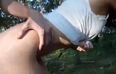 Catarina Namoradinha Magrinha Dando no Mato com Seu Parceiro e Filmando Tudo
