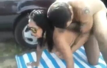 Esposa Safada Dando Pro Amante ao Ar Livre Enquanto Corno Grava Tudo
