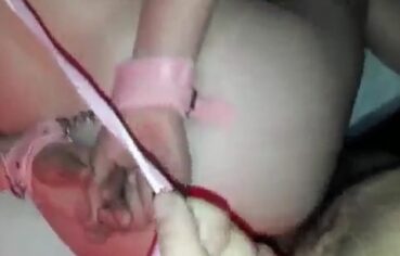 Esposa Submissa de São Paulo Algemada e de Coleira Enquanto Leva Piroca Forte – Amadores