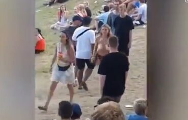 Giann Reece e Madelin Anello mostram os peitos e esfregam na cara do tarado