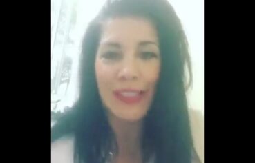 Gremista Safada Mostra o Rabão Enorme em Vídeo Amador e Provoca