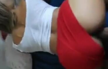 Loirinha de Itaboraí – RJ Fode de Quatro e Leva Porra no Rosto no Sexo Caseiro