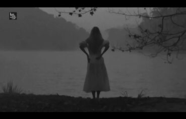 Luísa Sonza completamente nua mostrando seu rabão e peitões no clipe Penhasco 2