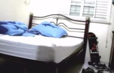 Namorado Safado Fode o Cuzinho da Mina e Grava Tudo às Escondidas