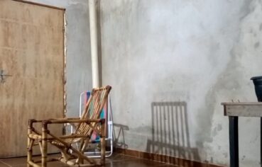 Novinha gulosa chupando e sentando forte no pau do namorado