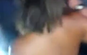 Policiais Safados Revistam Mulher à Força e a Deixam Pelada