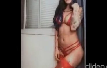 Tati Zaqui, a MC Safada, Rebola de Sutiã e Fio Dental no Kondzilla