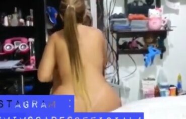 Yasmim Soares Loira GP Chupa Rola do Cliente em Pornô Amador