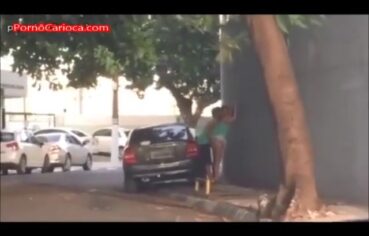 Casal safado transando na rua deserta de cabo frio depois da virada do ano