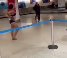 Gostosa peladinha flagrada no aeroporto dos eua causa polêmica