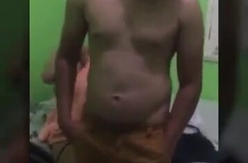Indira pega no flagra transando com marido da amiga e filmada