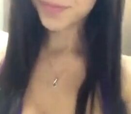 Larissa Putinha exibe o corpão peladinha em vídeo vazado da escola