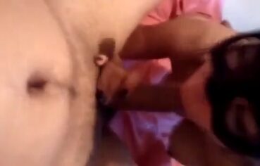 Mulher gato faz um boquete amador no marido tarado e provoca