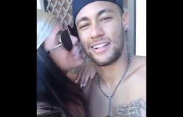 Neymar curte festa privada com muito sexo e peru rolando solto
