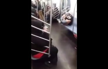 Taradão leva a namorada gostosa para uma foda quente na linha do trem
