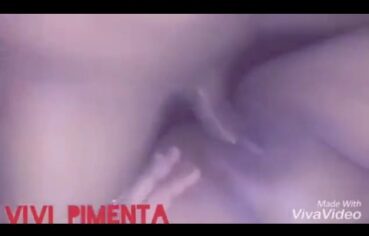 Vivi Pimenta, a Morenaça Stripper de Manaus, Entrega o Cuzinho de Quatro