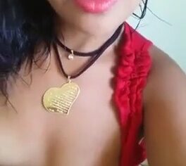 Alessandra colombiana morena se exibindo nua em vídeo caseiro safado