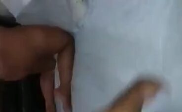 Denize de Santos sentando gostoso na piroca enquanto corno filma