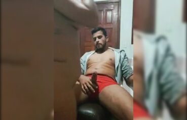 Esposinha loira dando de quatro e sentando forte na frente da câmera