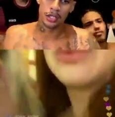 Isadora Martinez e amiga peladas se beijando e transando em live quente