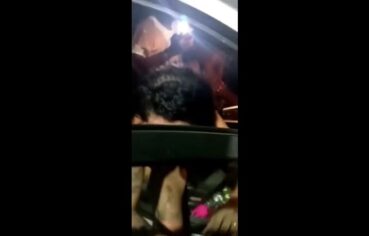Melissa Lisboa chupando um negão no carro e gemendo de tesão