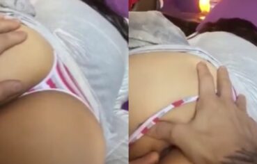 Morena argentina deliciosa deixando o namorado bolinar sua bucetinha rosada