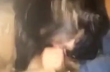 Morena gata de Angra mamando gostoso no carro com cara de safada