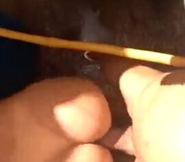 Morena rabuda dando forte na rola grossa do parceiro até gozar