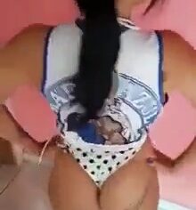 Moreninha tesuda de bh rebolando forte com camisa do cruzeiro