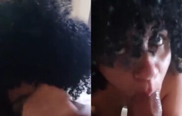 Novinha mulata chupando gostoso e engolindo toda porra na boquinha