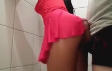 Anita safada provocando e levando rola grossa até gemer de prazer