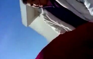 Diana portuguesa cavalgando forte na varanda até gozar alto