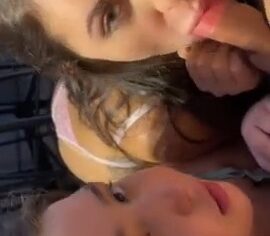 Gabriela Sanches e amigas mamando juntas numa orgia de tesão
