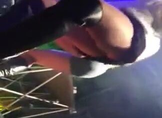 Gostosas do funk rebolando e gemendo no Cecebebi em Londrina
