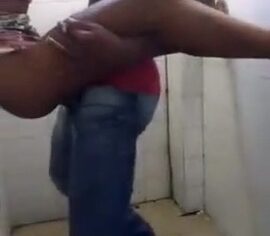Isabele da Penha Metendo com as Amigas da Favela