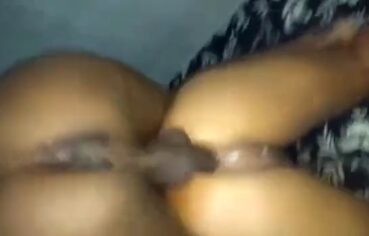 Pescador comendo albina devassa e morena safada nos cuzinhos