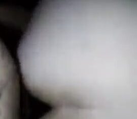 Sandy esposa safadinha exibindo o corpo de lingerie e cavalgando até gozar