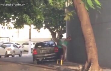 Casada safada cavalgando o marido nas ruas de Salvador no carnaval
