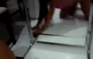 Casal Carioca Transando na Cozinha em Vídeo Amador