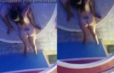 Esposa safada mamando a rola do marido gordinho no motel