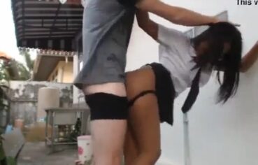 Noivinha tarada metendo gostoso na tarde de domingo até gozar