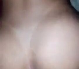 Samara Moreninha Ninfeta Bronzeada da Buceta Perfeita Gravou um Vídeo Fodendo Muito Com Seu Namorado de Quatro