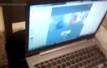 Tayara Morena Safada Abrindo o Cu Enquanto o Marido Grava Tudo