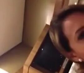 Vanessa Safada de SP Chupa Bolas e Cu de Cliente Tarado