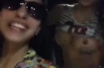Novinhas gostosas aprontando tudo com o sortudo em uma festa quente