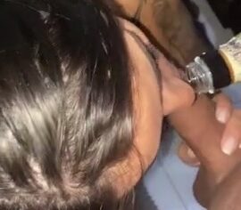 Carol tatuada peituda chupando com vontade até engolir tudo